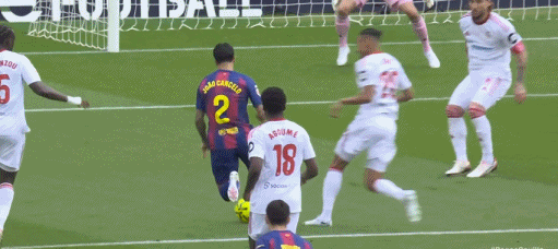 九游体育app的多平台支持-半场:巴萨3-1塞维利亚,拉菲尼亚点射双响,奥尔莫破门